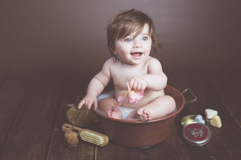 bain-de-lait-fille-6-mois