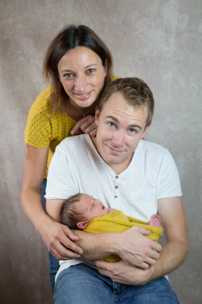 Portraits naissance Ardennes photo famille papa bébé