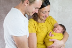 Portraits naissance Ardennes photo famille maman bébé